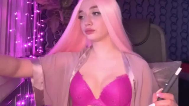 Image 3 of heyley_sativa Stream on Chaturbate on 16 months ago