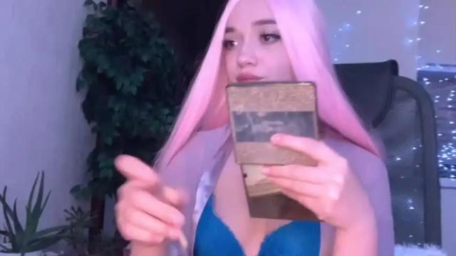Image 10 of heyley_sativa Stream on Chaturbate on 15 months ago