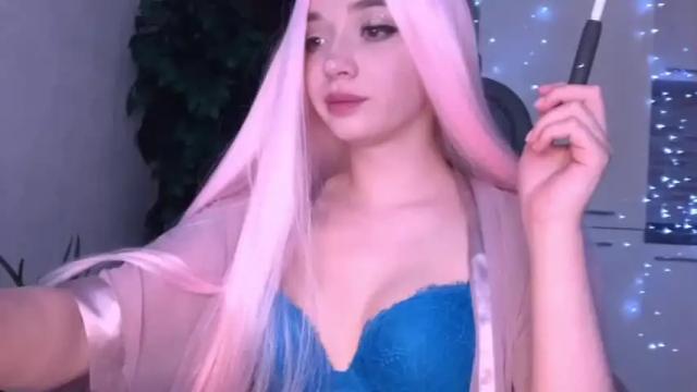 Image 2 of heyley_sativa Stream on Chaturbate on 15 months ago