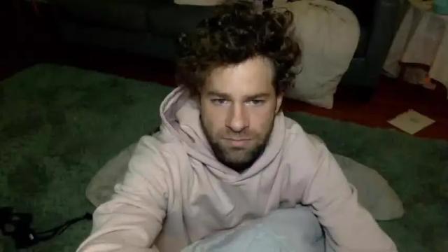 Image 4 of heytheretigers Stream on Chaturbate on 19 months ago