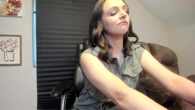 Image 7 of hi_cut_cutie Stream on Chaturbate on 11 days ago