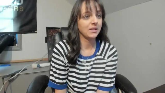 Image 10 of hi_cut_cutie Stream on Chaturbate on 2 months ago
