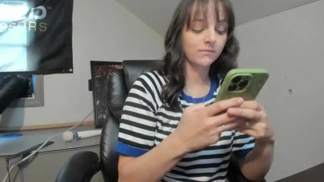 Image 11 of hi_cut_cutie Stream on Chaturbate on 2 months ago