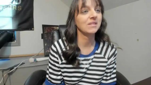 Image 6 of hi_cut_cutie Stream on Chaturbate on 2 months ago
