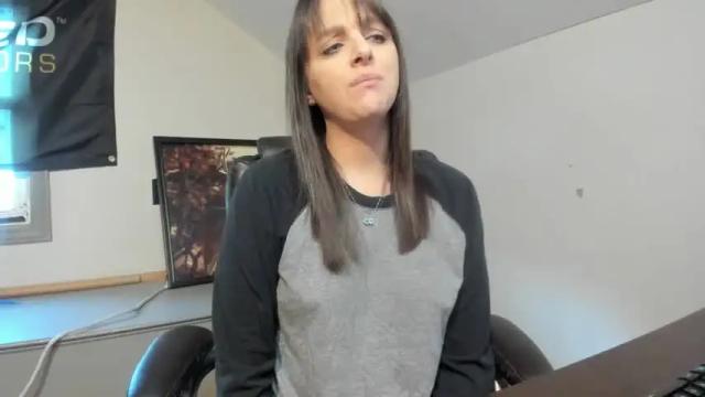 Image 2 of hi_cut_cutie Stream on Chaturbate on 1 month ago