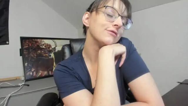 Thumbnail 1, hi_cut_cutie's Stream at Chaturbate, 1 month ago