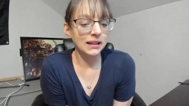 Image 4 of hi_cut_cutie Stream on Chaturbate on 1 month ago