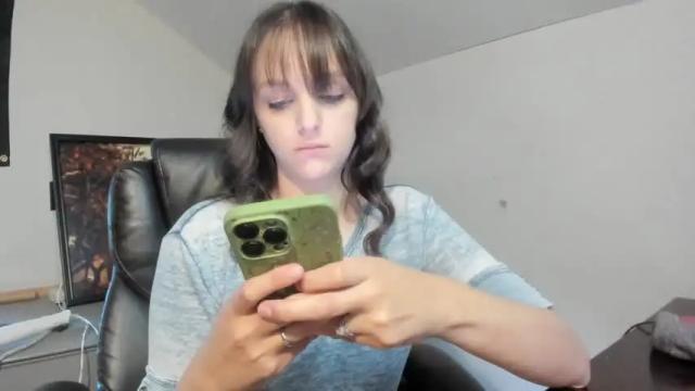 Thumbnail 1, hi_cut_cutie's Stream at Chaturbate, 1 month ago
