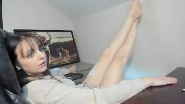 Image 6 of hi_cut_cutie Stream on Chaturbate on 1 month ago
