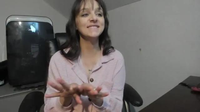 Image 3 of hi_cut_cutie Stream on Chaturbate on 29 days ago