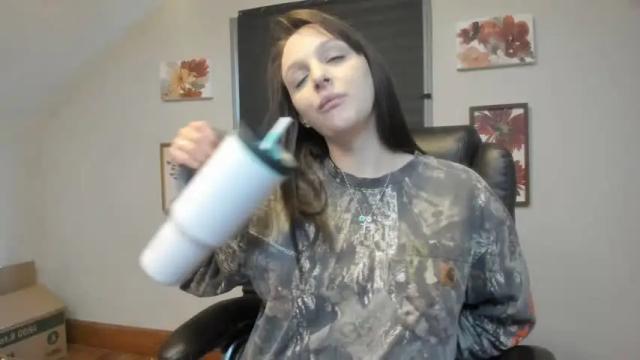 Image 2 of hi_cut_cutie Stream on Chaturbate on 21 days ago