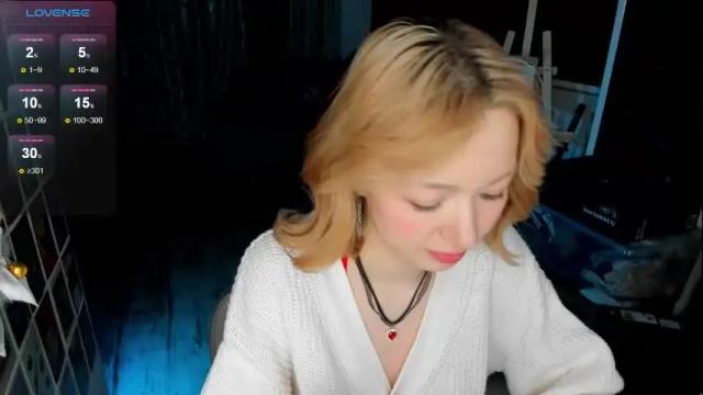 Image 3 of hi_diana Stream on Chaturbate on 2 months ago