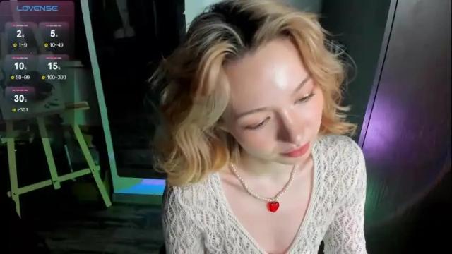 Image 12 of hi_diana Stream on Chaturbate on 1 month ago