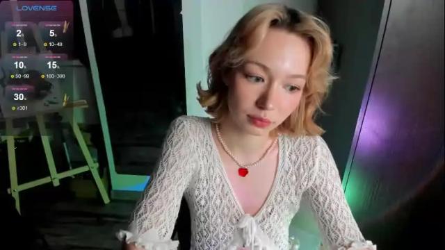 Image 2 of hi_diana Stream on Chaturbate on 1 month ago