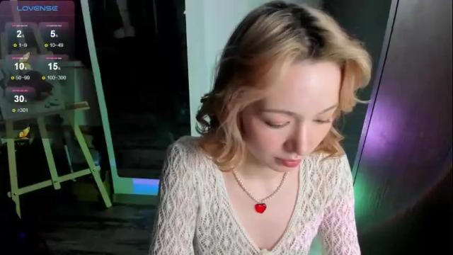 Image 3 of hi_diana Stream on Chaturbate on 1 month ago