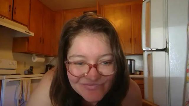 Image 12 of hi_emmy Stream on Chaturbate on 27 days ago