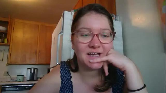 Image 2 of hi_emmy Stream on Chaturbate on 27 days ago