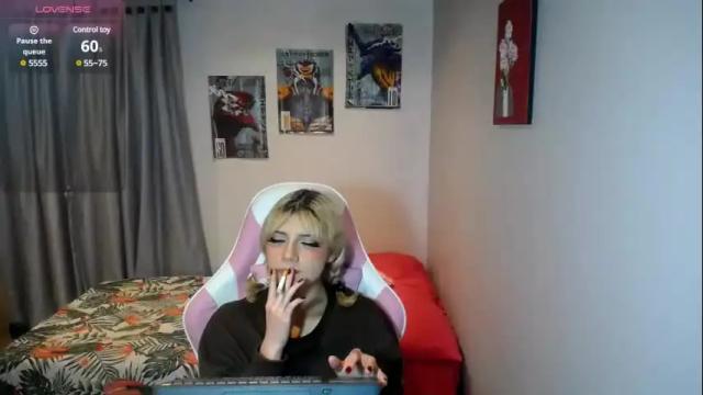 Image 4 of hi_scarlett Stream on Chaturbate on 2 months ago