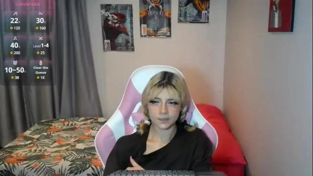 Image 6 of hi_scarlett Stream on Chaturbate on 2 months ago
