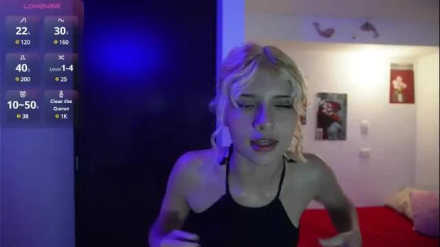 Image 3 of hi_scarlett Stream on Chaturbate on 1 month ago