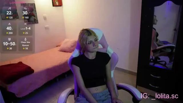 Image 2 of hi_scarlett Stream on Chaturbate on 22 days ago