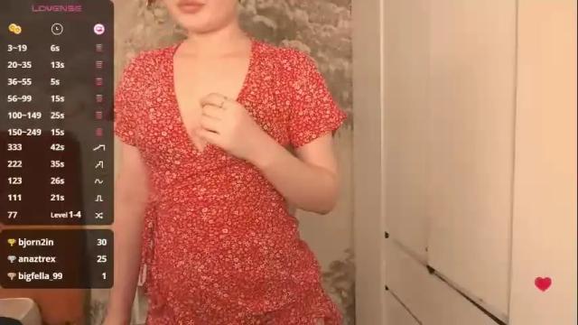 Image 7 of hiaru_cutie Stream on Chaturbate on 2 months ago