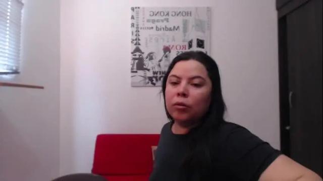 Image 11 of hidden_tinna Stream on Chaturbate on 7 days ago