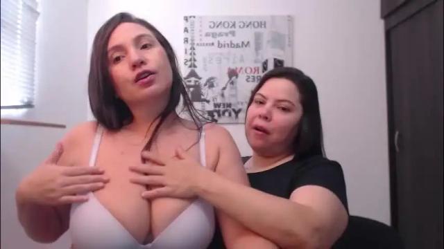 Image 11 of hidden_tinna Stream on Chaturbate on 2 months ago