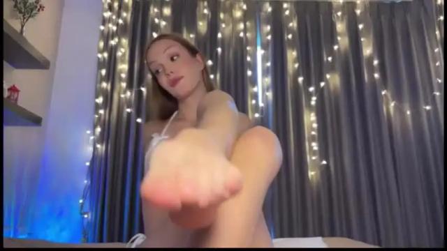 Image 4 of highenough_queen Stream on Chaturbate on 18 days ago