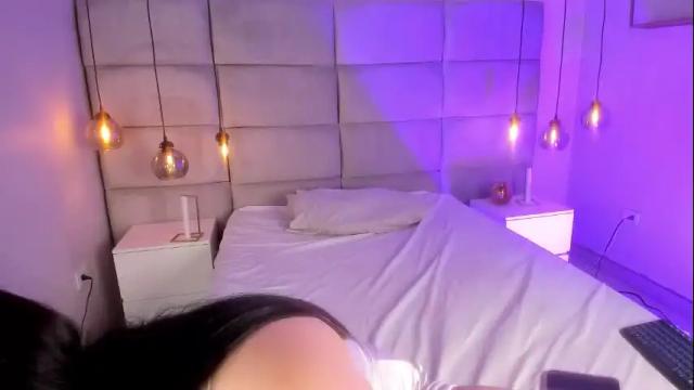 Image 6 of hiilaryfox Stream on Chaturbate on 3 months ago