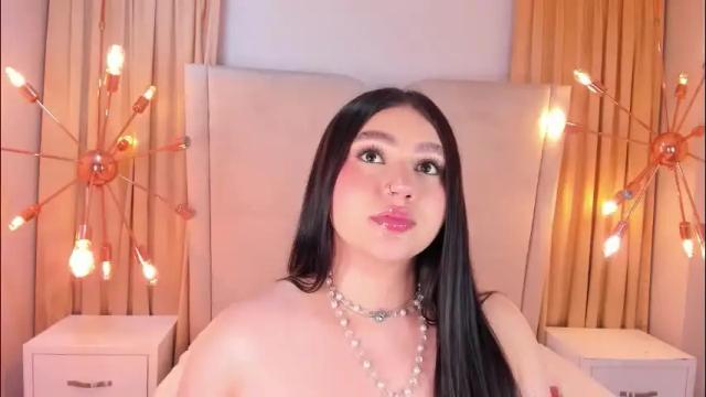 Image 12 of hiilaryfox Stream on Chaturbate on 2 months ago