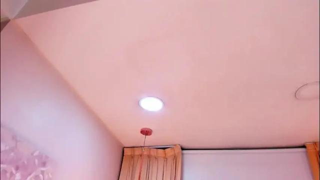 Image 3 of hiilaryfox Stream on Chaturbate on 2 months ago