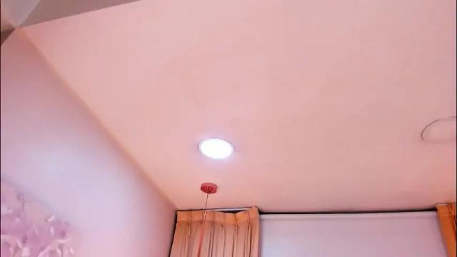 Image 4 of hiilaryfox Stream on Chaturbate on 2 months ago