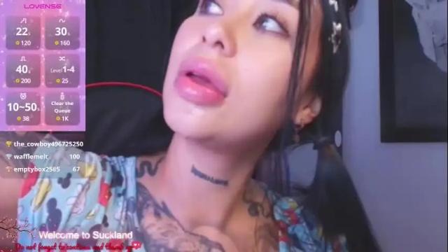 Image 12 of hilary_jones_22 Stream on Chaturbate on 1 month ago