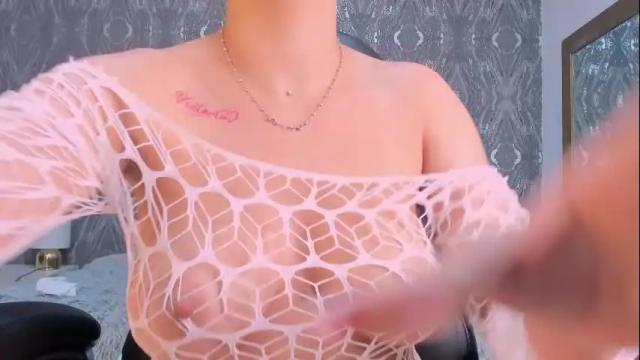 Image 7 of hilary_neuman Stream on Chaturbate on 2 months ago