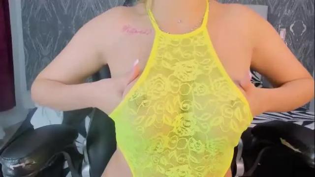 Image 7 of hilary_neuman Stream on Chaturbate on 1 month ago
