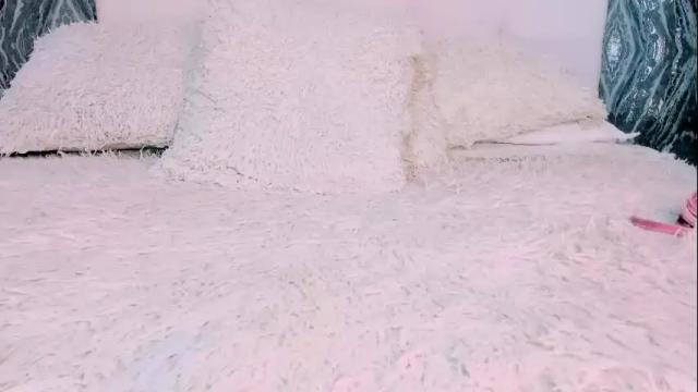 Image 10 of hilary_neuman Stream on Chaturbate on 1 month ago