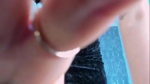 Image 3 of hilary_neuman Stream on Chaturbate on 26 days ago