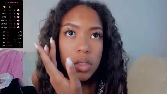 Image 10 of hildahathorne Stream on Chaturbate on 7 months ago