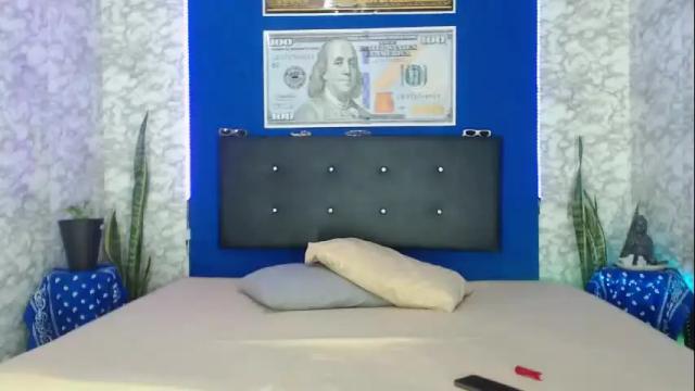 Image 7 of hillary15_xxx Stream on Chaturbate on 26 days ago