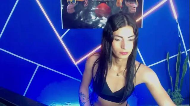 Image 3 of hillary15_xxx Stream on Chaturbate on 22 days ago
