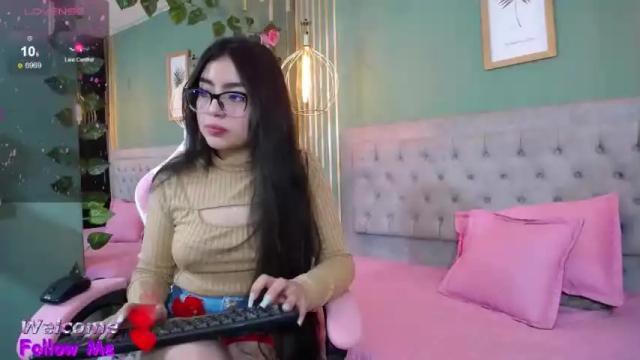 Image 10 of hillary_dallas Stream on Chaturbate on 18 months ago