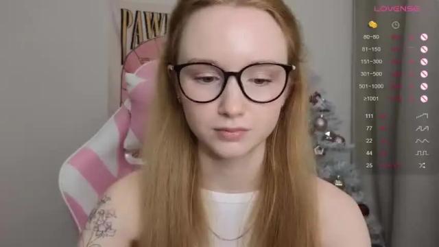 Image 3 of hillikitt Stream on Chaturbate on 22 months ago