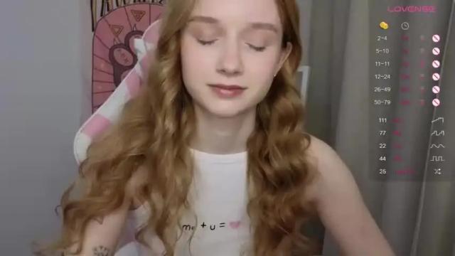 Image 12 of hillikitt Stream on Chaturbate on 20 months ago