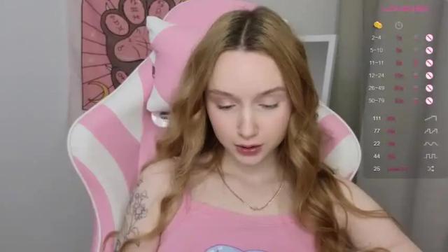 Image 10 of hillikitt Stream on Chaturbate on 20 months ago