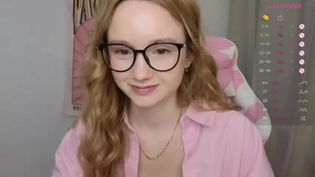 Image 11 of hillikitt Stream on Chaturbate on 20 months ago