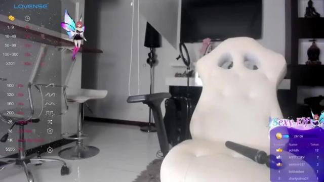 Image 4 of hilly_as Stream on Chaturbate on 16 months ago