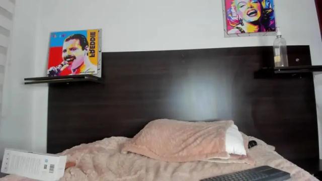 Image 6 of hilly_as Stream on Chaturbate on 15 months ago