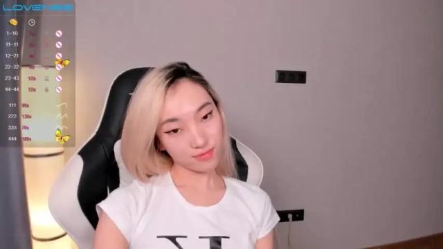 Image 11 of hina_ren Stream on Chaturbate on 25 months ago