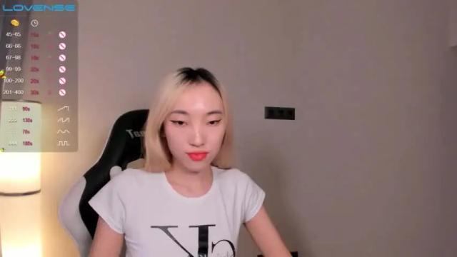 Image 7 of hina_ren Stream on Chaturbate on 25 months ago